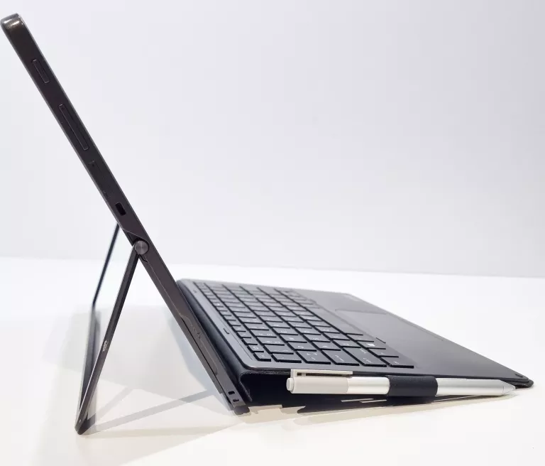 LAPTOP HP PRO X2 612 G2/RYSIK/ZASILACZ 8GBRAM
