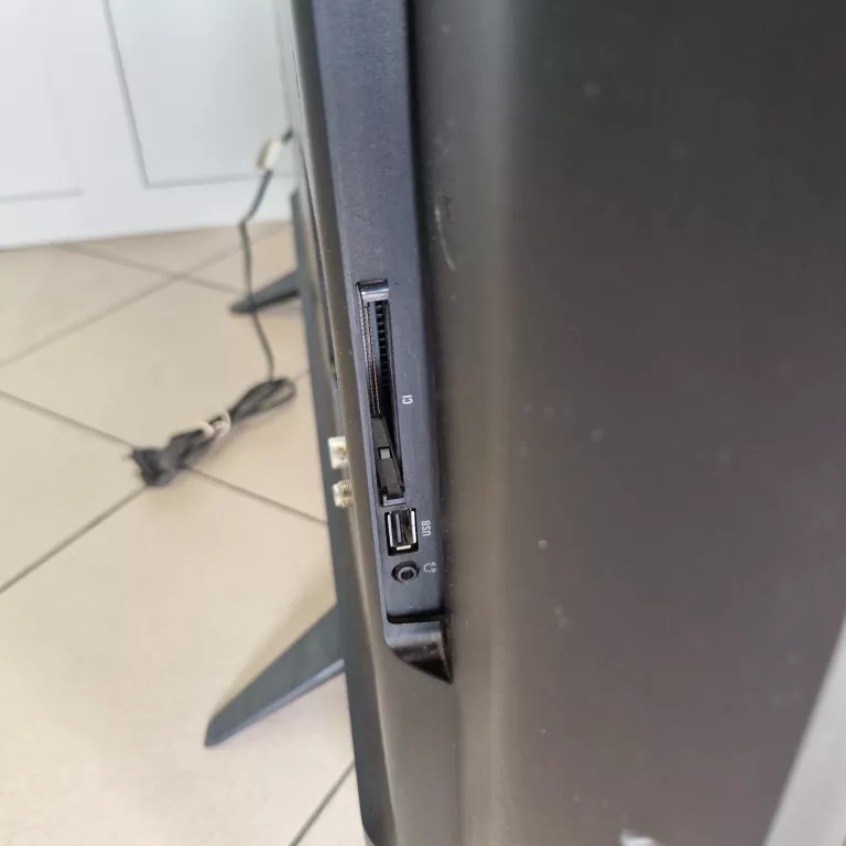 TELEWIZOR PHILIPS 49PFS4131 + PILOT