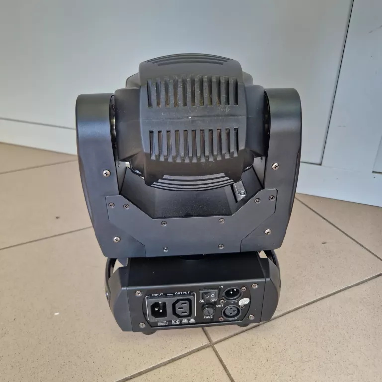 2 GŁOWY RUCHOME LIGHT4ME FOCUS 60 LED + WALIZKA