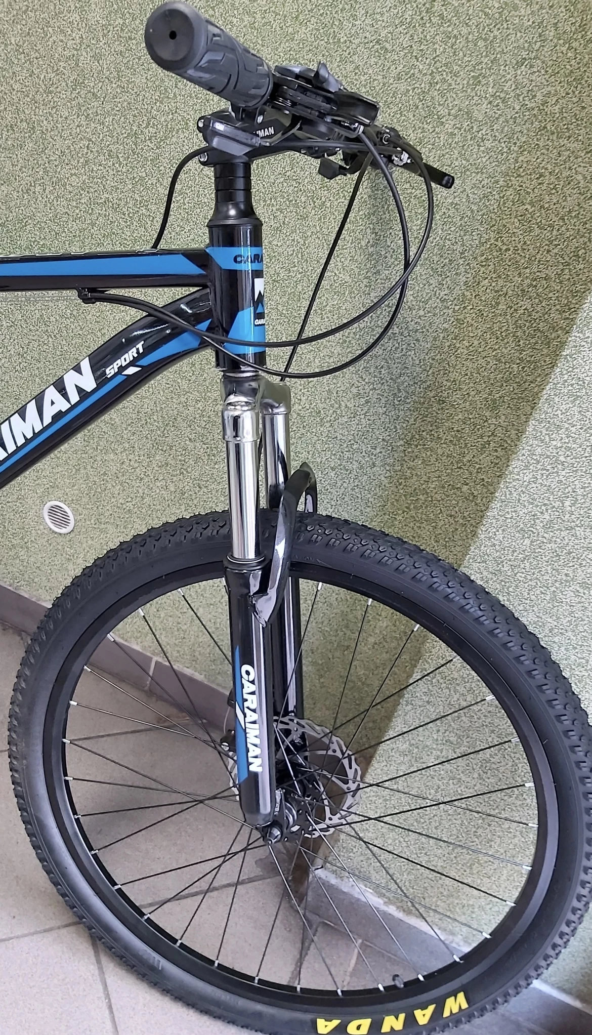 rower-caraiman-niebiesko-czarny-mtb-26-cali-aluminium-21-biegow-okazja-plec-130411-2