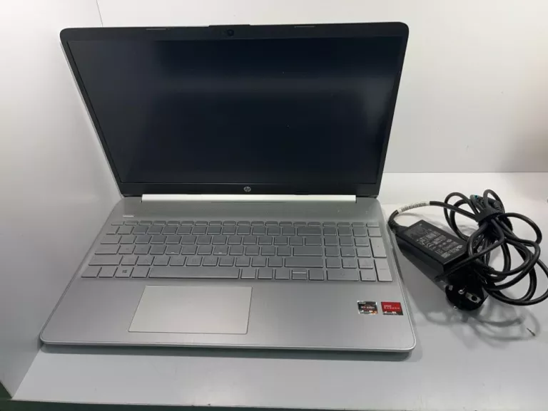 LAPTOP HP 15S-EQ2120NW 8GB/AMD RYZEN 5