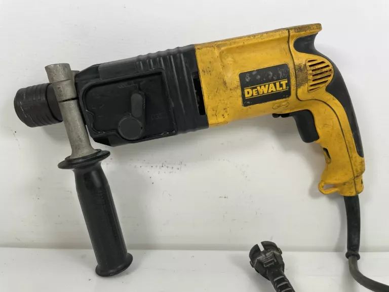 MŁOTOWIERTARKA DEWALT D25003 TYPE 3