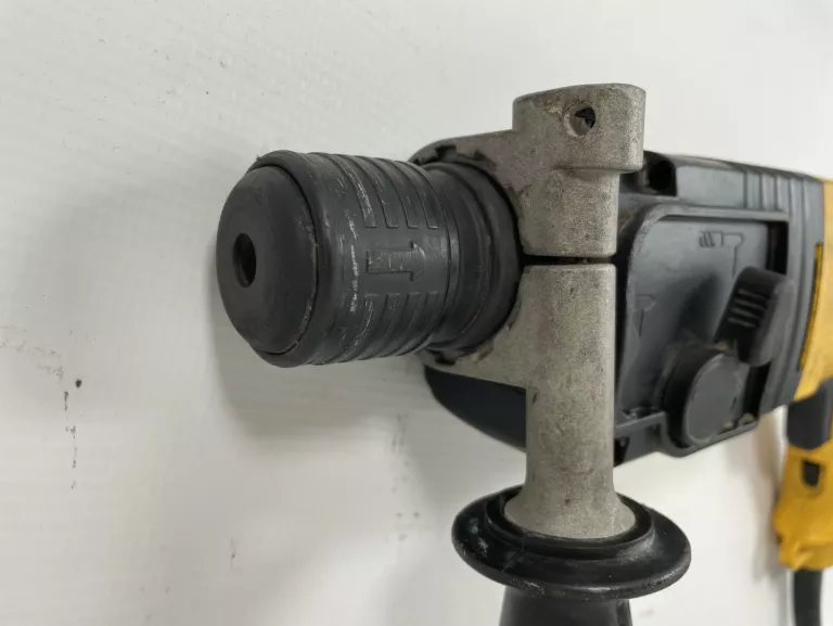 MŁOTOWIERTARKA DEWALT D25003 TYPE 3