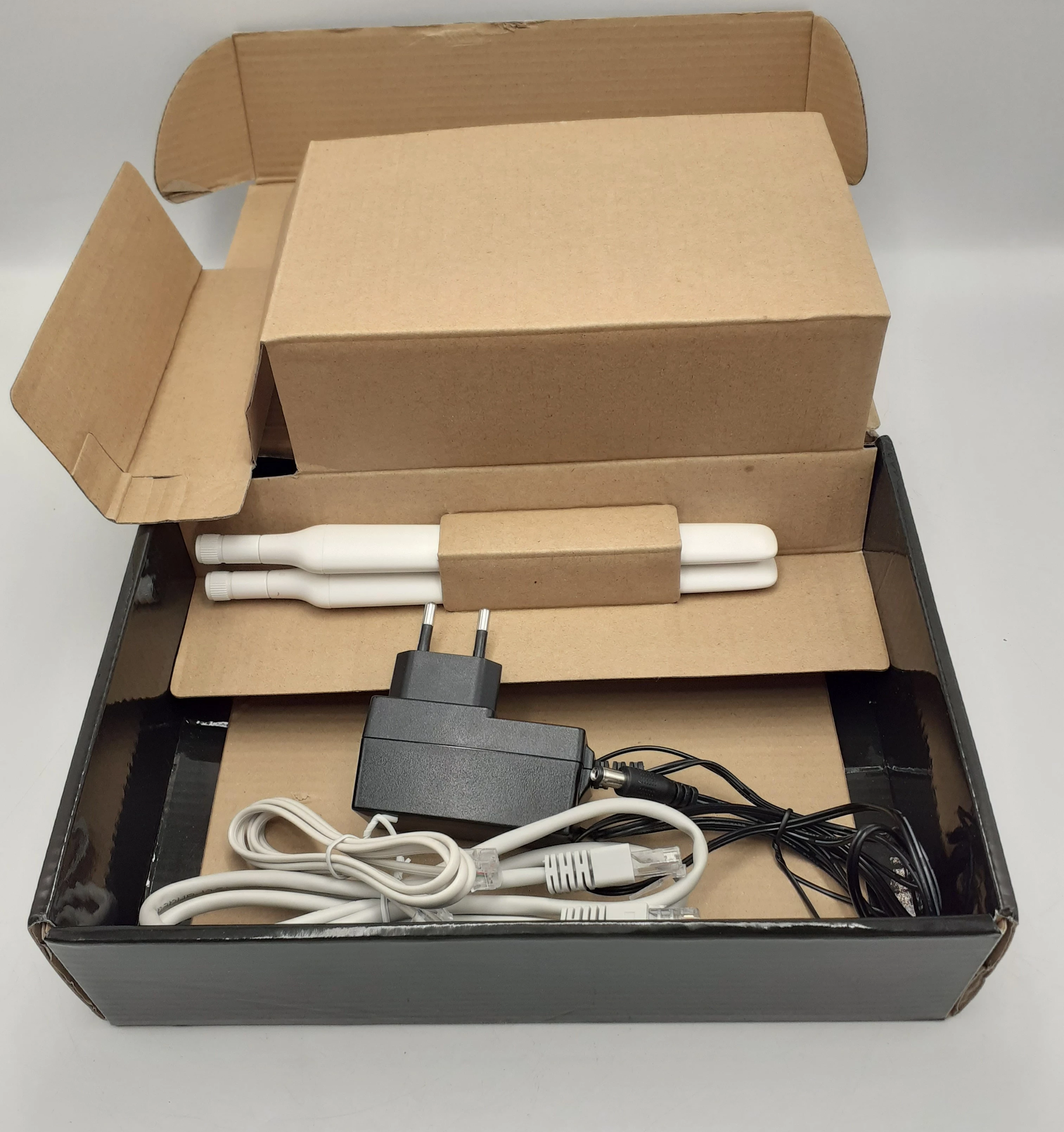 router-mobilny-wi-fi-4g-tenda-4g06-kod-producenta-4g06