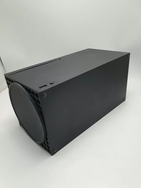 KONSOLA MICROSOFT XBOX SERIES X