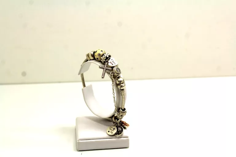 bransoletka-pandora-8-charmsow-185cm-stan-uzywany