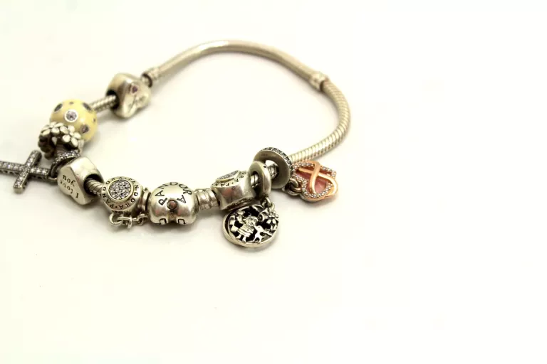 bransoletka-pandora-8-charmsow-185cm-rodzaj-wyrob-jubilerski