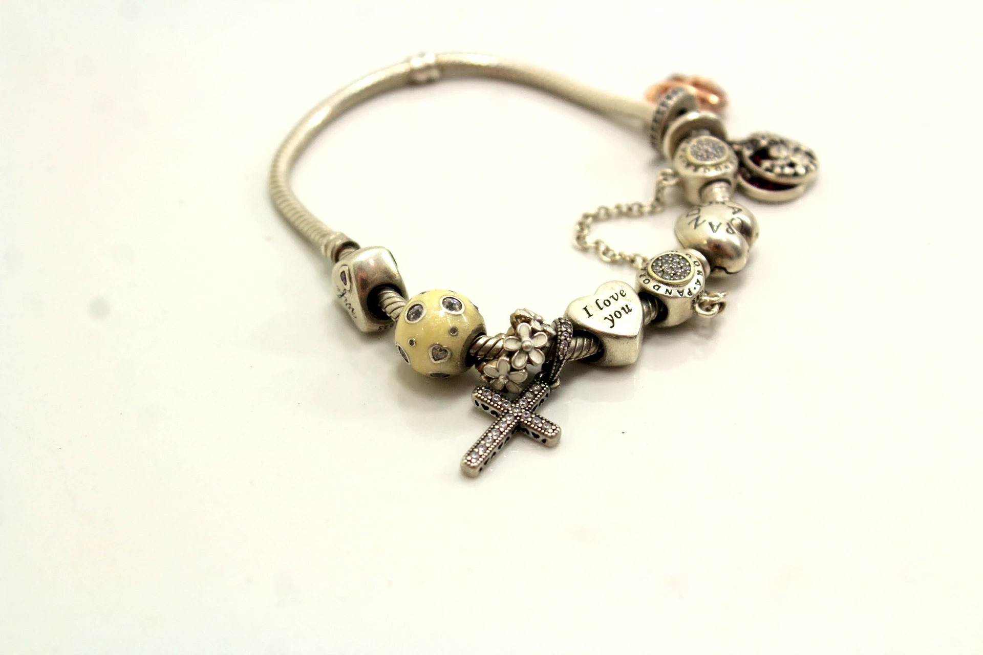 bransoletka-pandora-8-charmsow-185cm-material-srebro