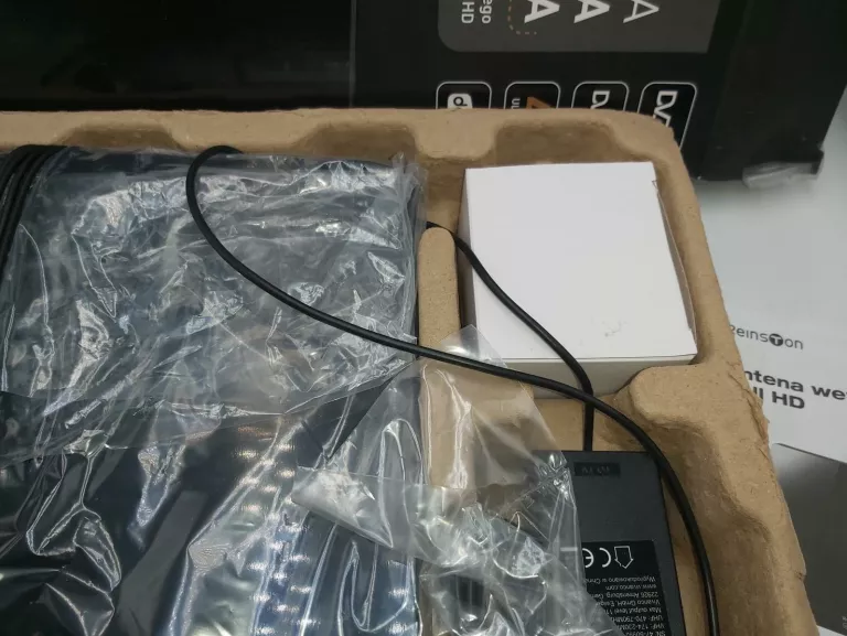 ANTENA WEWNĘTRZNA REINSTON ULTRA PŁASKA DVB-T2 EAN004 KOMPLET