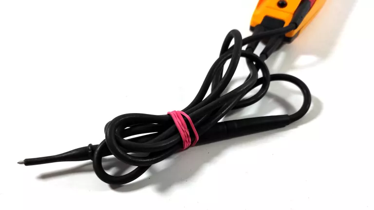 MULTIMETR TESTER ELEKTRYCZNY FLUKE T6-1000