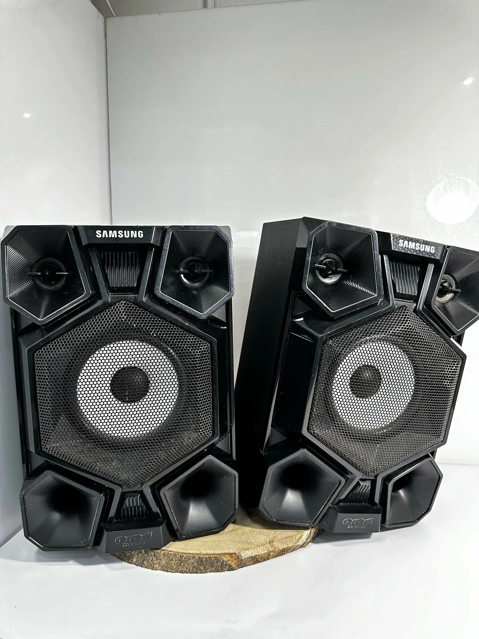 wieza-samsung-mx-j630-uszkodzona-product-id-1fe23a0f-9ed6-4ddd-b206-61c3c73ee08e