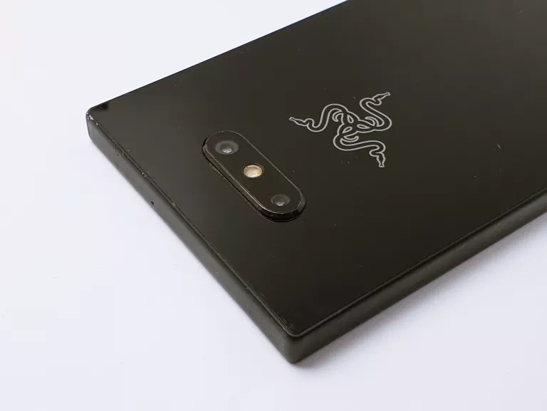 TELEFON RAZER PHONE 2 8/64GB KOMPLET