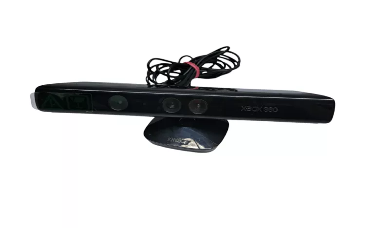 KONSOLA MICROSOFT XBOX 360 E 4GB KINECT 2 PADY