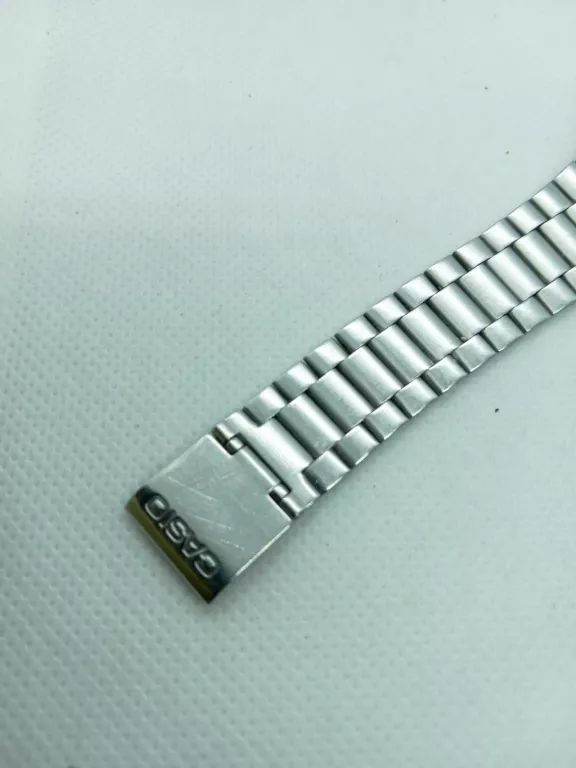 ZEGAREK ELEKTRONICZNY CASIO B640W RETRO