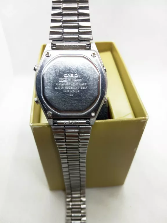 ZEGAREK ELEKTRONICZNY CASIO B640W RETRO