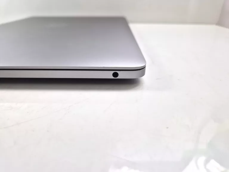 LAPTOP MACBOOK PRO 13 M1 (2020) 13,3 " APPLE M 16 GB / 512 GB