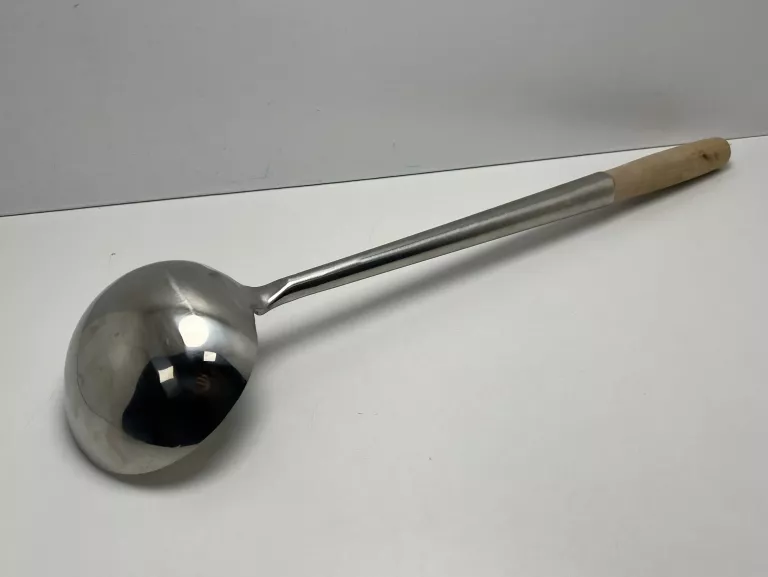 DUŻA CHOCHLA KUCHENNA 47CM