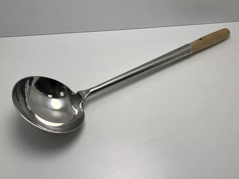 DUŻA CHOCHLA KUCHENNA 47CM
