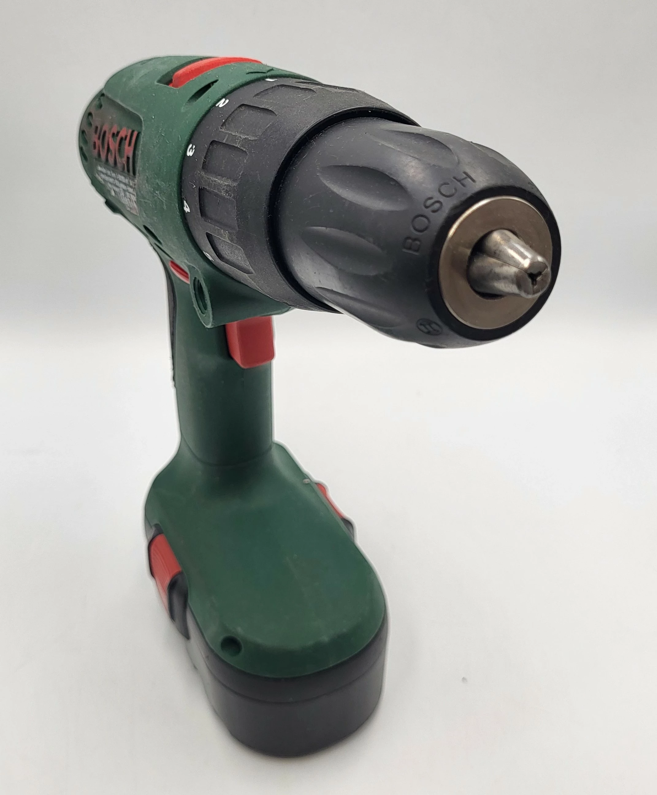 wkretarka-bosch-pa6-gf35-aku-15v-lad-2007-781-004210-napiecie-v-144-v