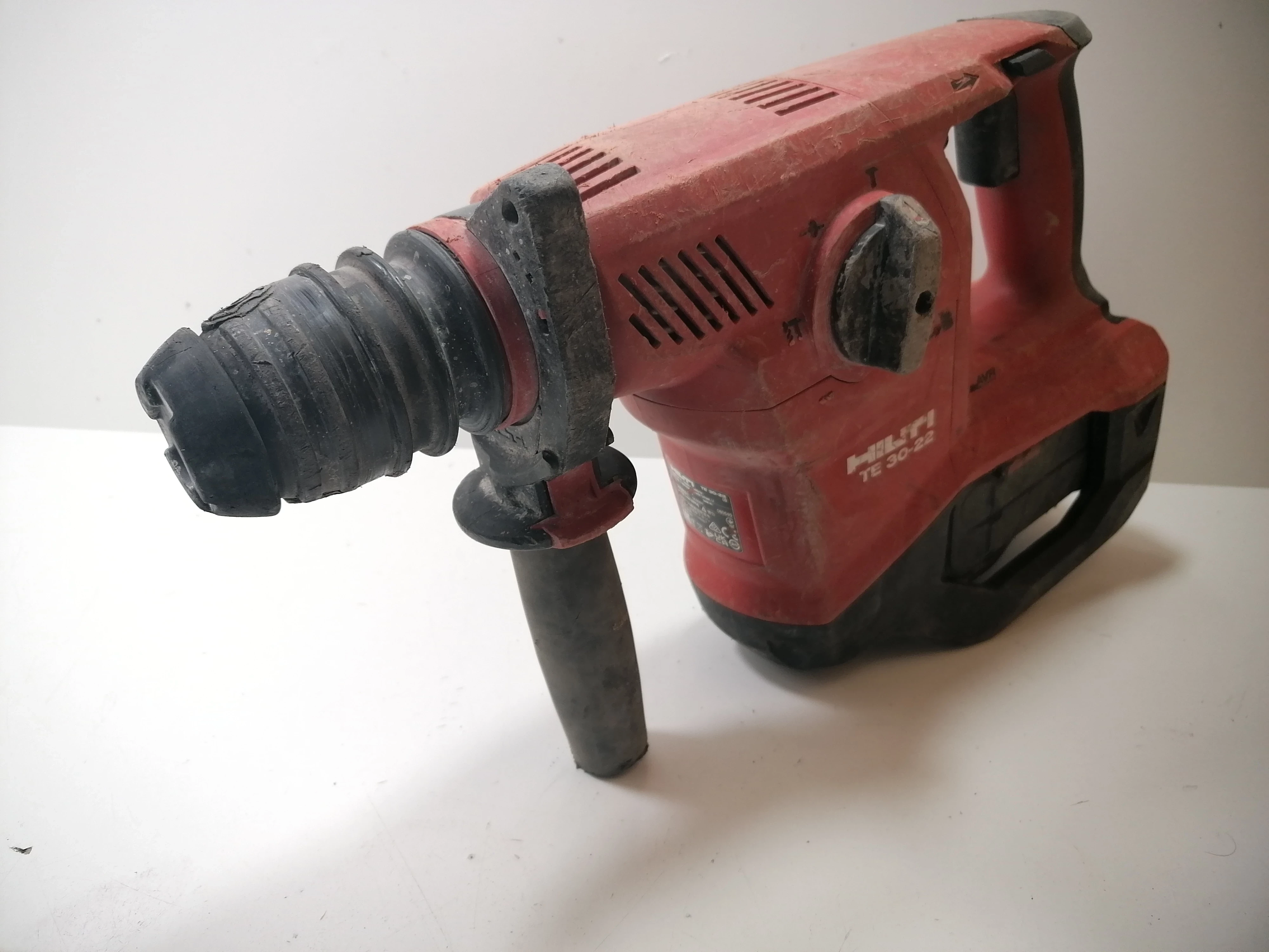 mlotowiertarka-hilti-te-30-22-funkcyjnosc-4-funkcyjny-wiercenie-z-i-bez-udaru-podkuwanie-indeksacjablokowanie-dluta