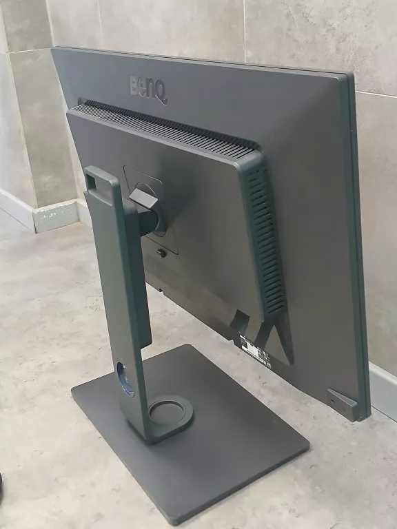 monitor-benq-32-pd3200u-stan-uzywany