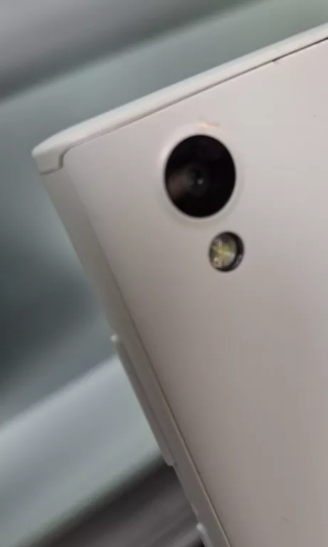 telefon-sony-g3311-2-gb16-gb-kod-producenta-g3311