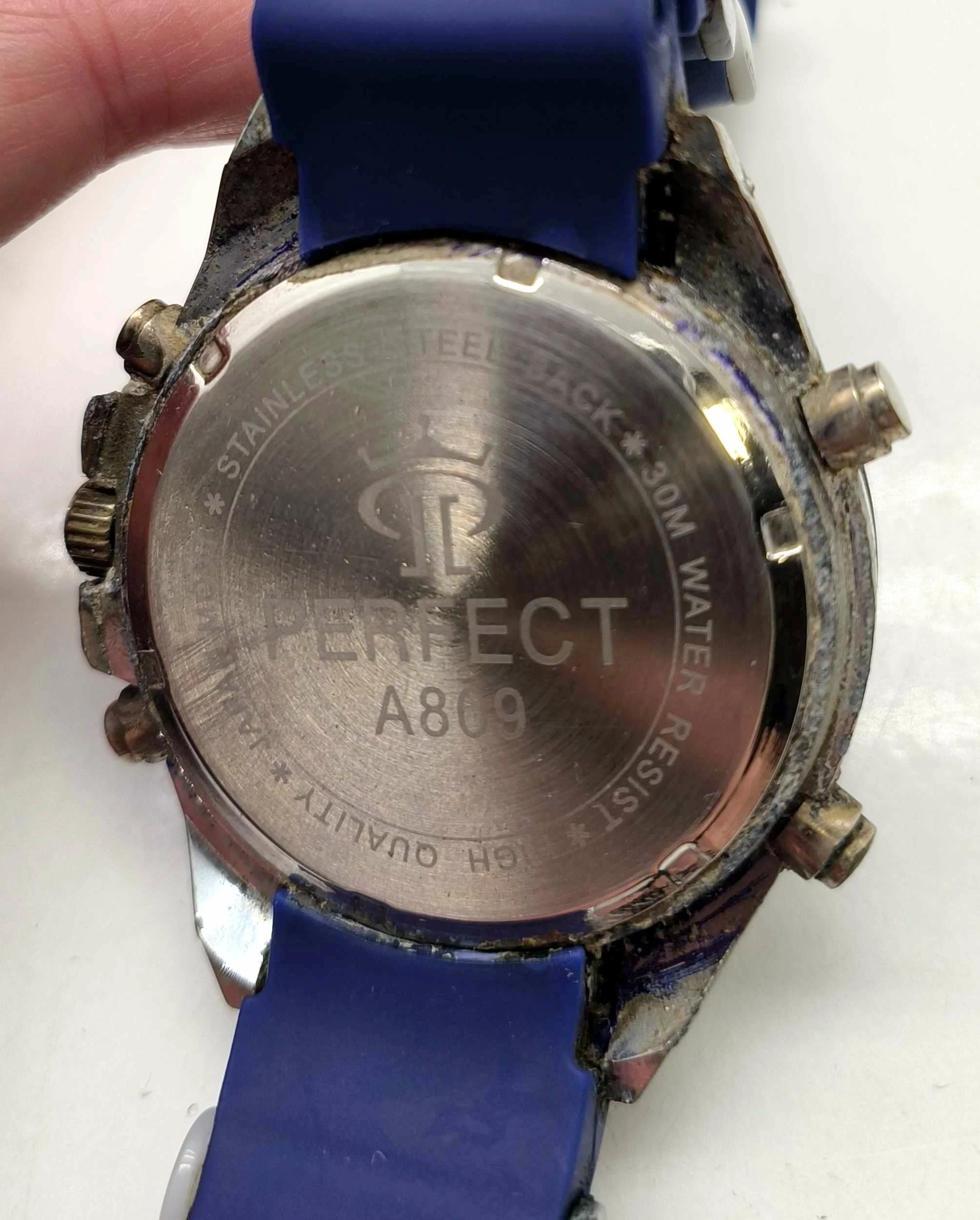 zegarek-perfect-a809-material-paska-guma