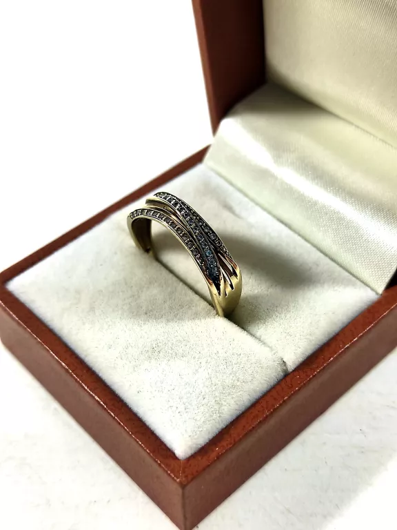 wykwintny-zloty-pierscionek-apart-pr333-r18-kamienie-z-cyrkonia