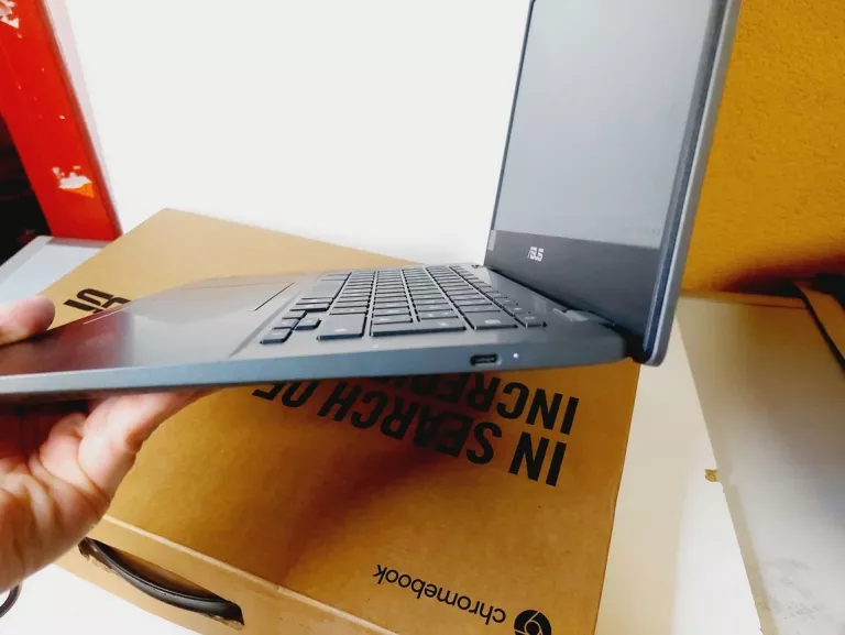 LAPTOP ASUS CM1402CM2 CHROMEBOOK 180 STOPNI + ZASILACZ, PUDEŁKO