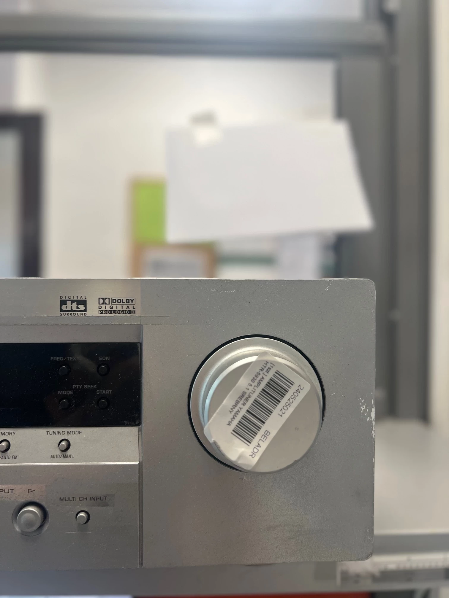 amplituner-yamaha-htr-5930-51-srebrny-kolor-718-2