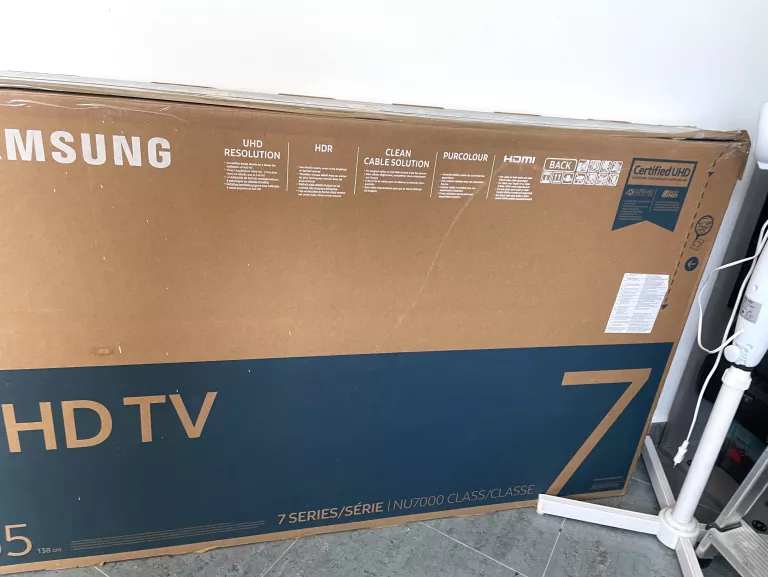 TELEWIZOR SAMSUNG UE55NU7023K/ PILOT +PUDEŁKO