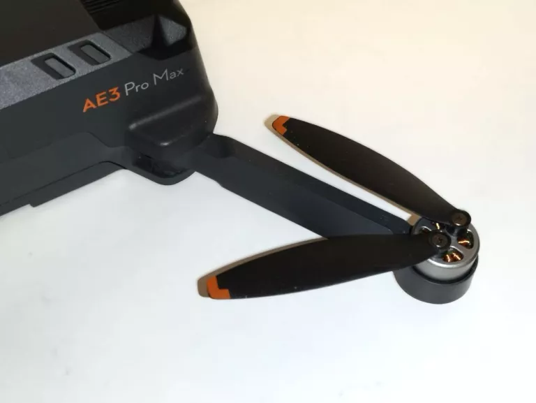 DRON Z KAMERA 8K HD AE3 PRO ETUI