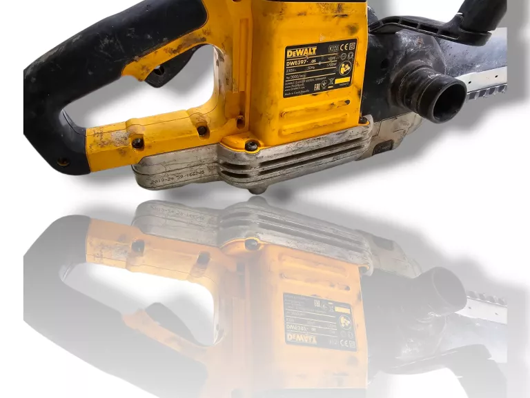 PIŁA DO PUSTAKÓW DEWALT DWE 397-Q5 USZKODZONA