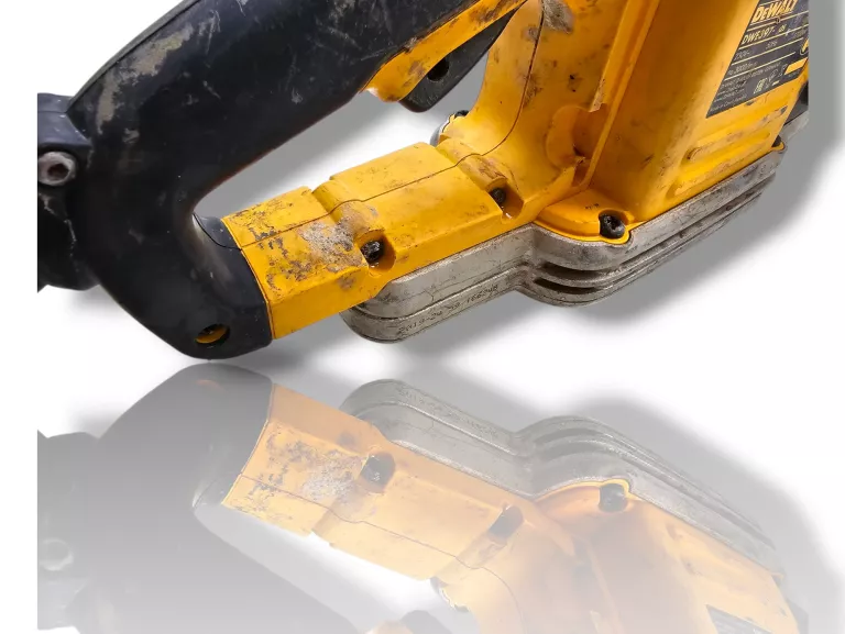 PIŁA DO PUSTAKÓW DEWALT DWE 397-Q5 USZKODZONA