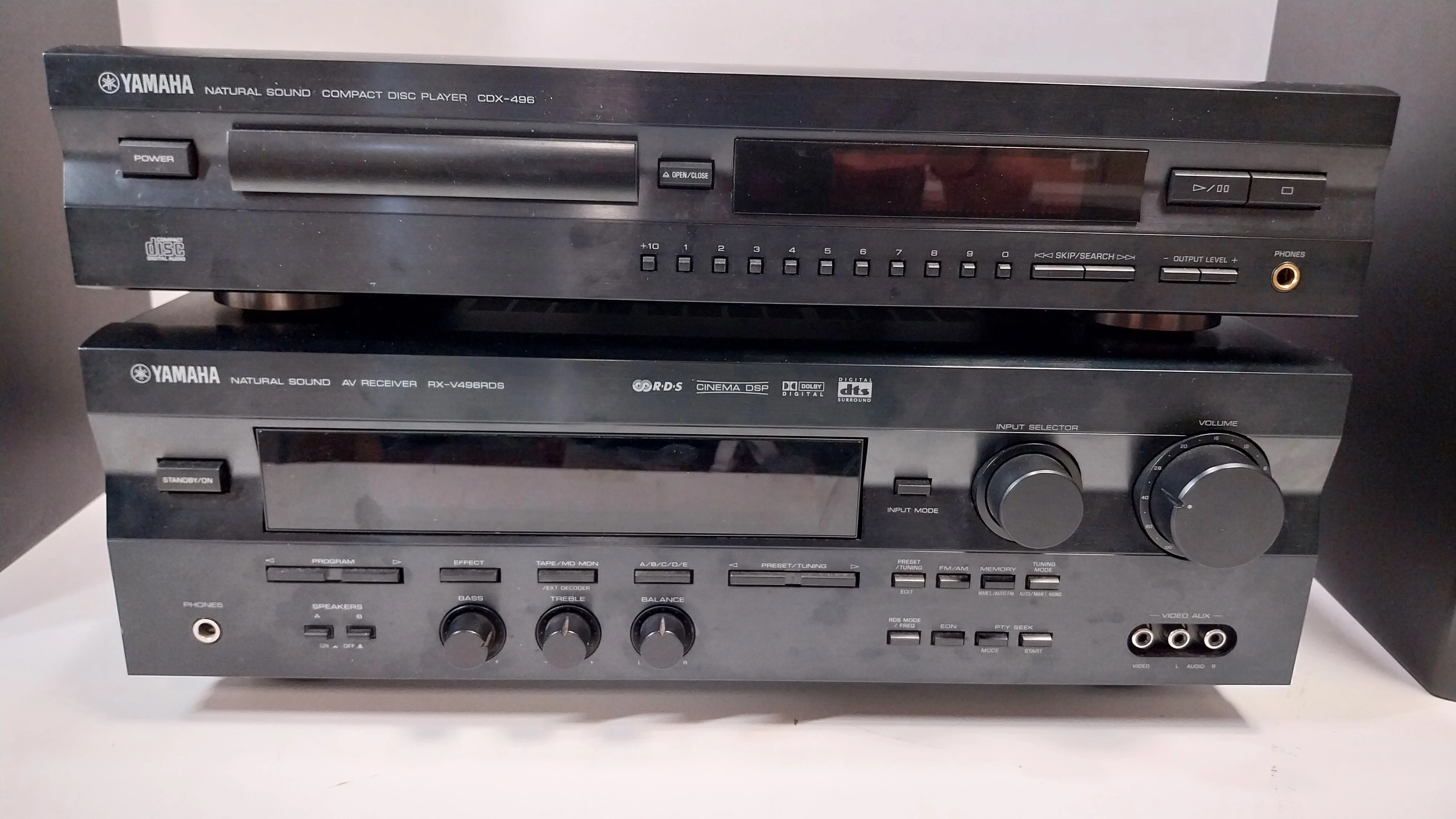 kino-domowe-yamaha-amplituner-2-glosniki-system-dzwieku-52
