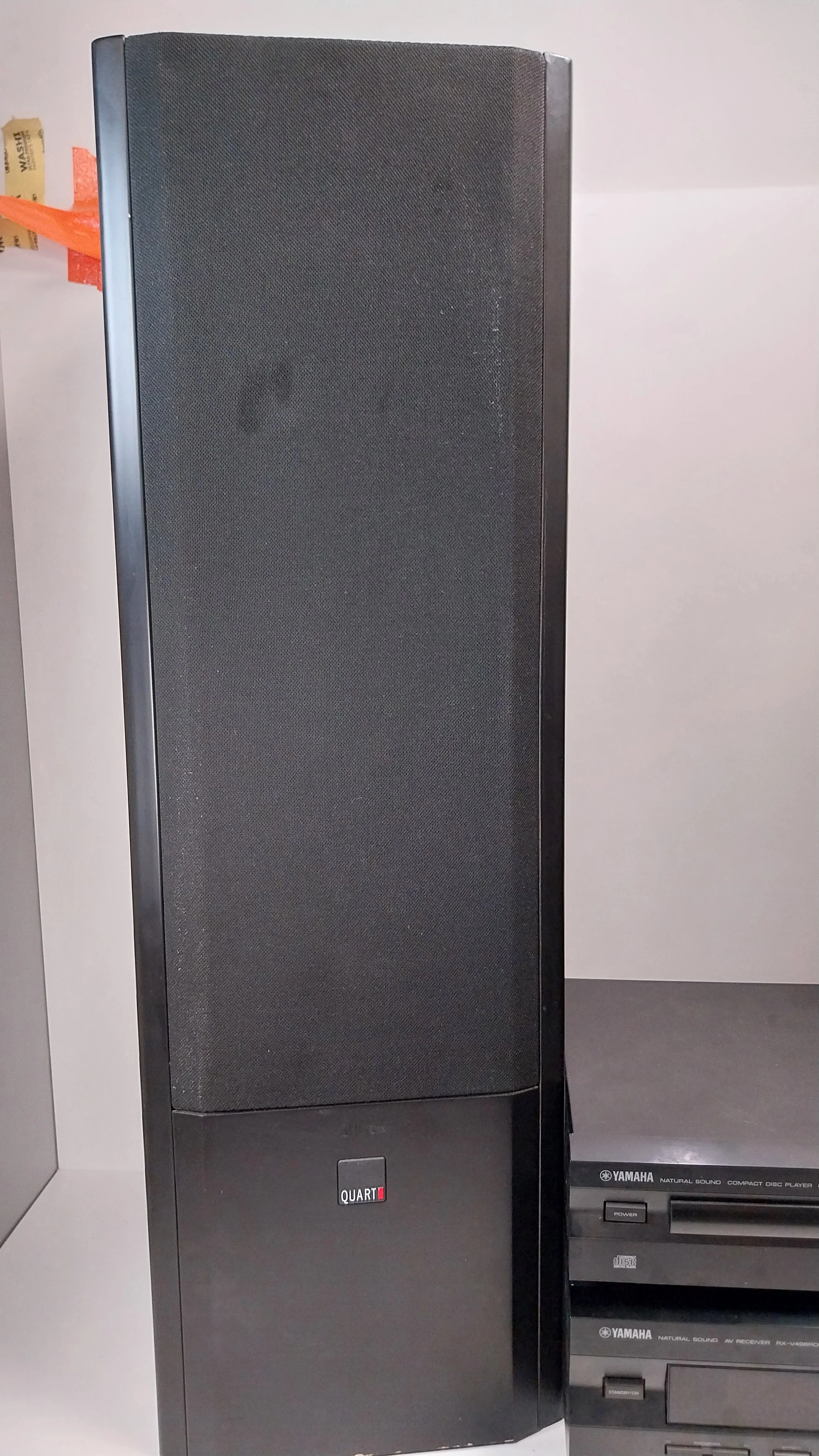 kino-domowe-yamaha-amplituner-2-glosniki-kolor-czarny