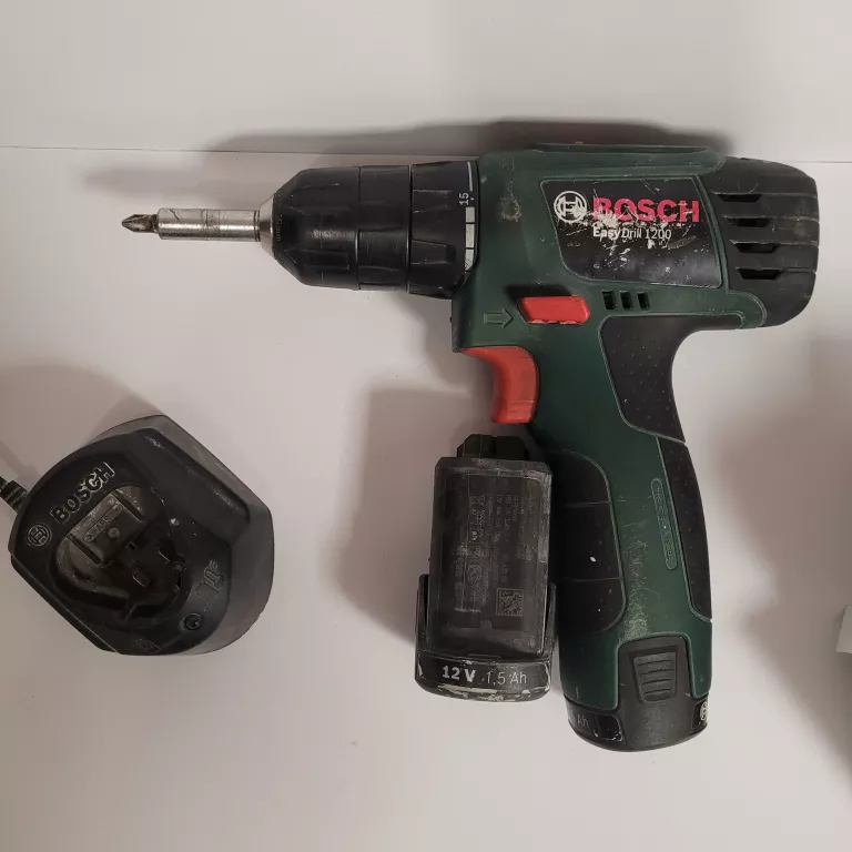 WKRĘTARKA BOSCH EASYDRILL 1200 2 AKU WALIZKA