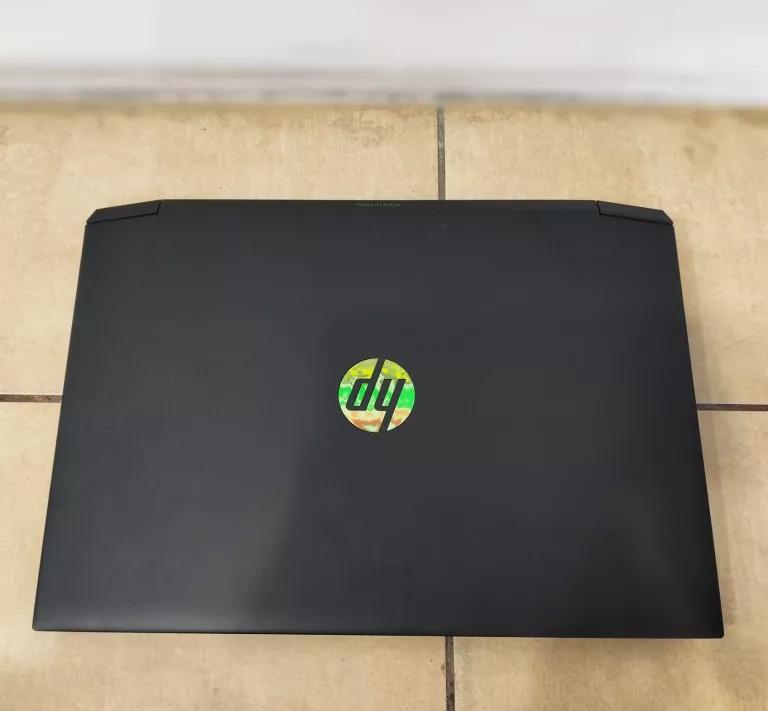 laptop-hp-pawilon-gaming-15-ec2410nw-przekatna-ekranu-1560
