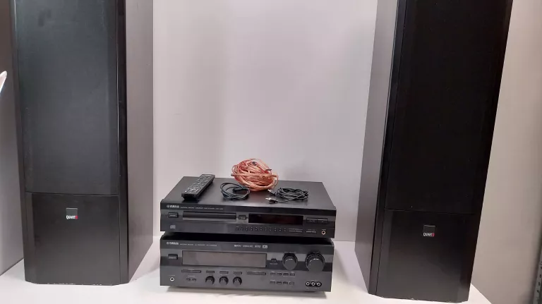 kino-domowe-yamaha-amplituner-2-glosniki-marka-yamaha