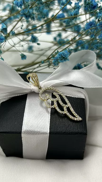 sliczna-zlota-zawieszka-skrzydlo-z-cyrkoniami-187585-stan-11323-238058