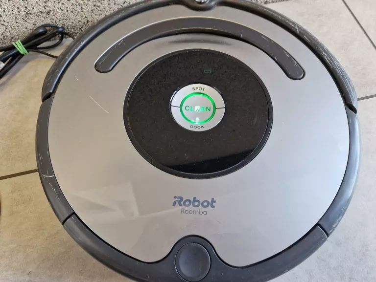 ROBOT SPRZĄTAJĄCY IROBOT ROOMBA 616 + STACJA