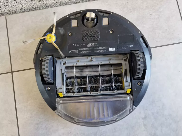 ROBOT SPRZĄTAJĄCY IROBOT ROOMBA 616 + STACJA
