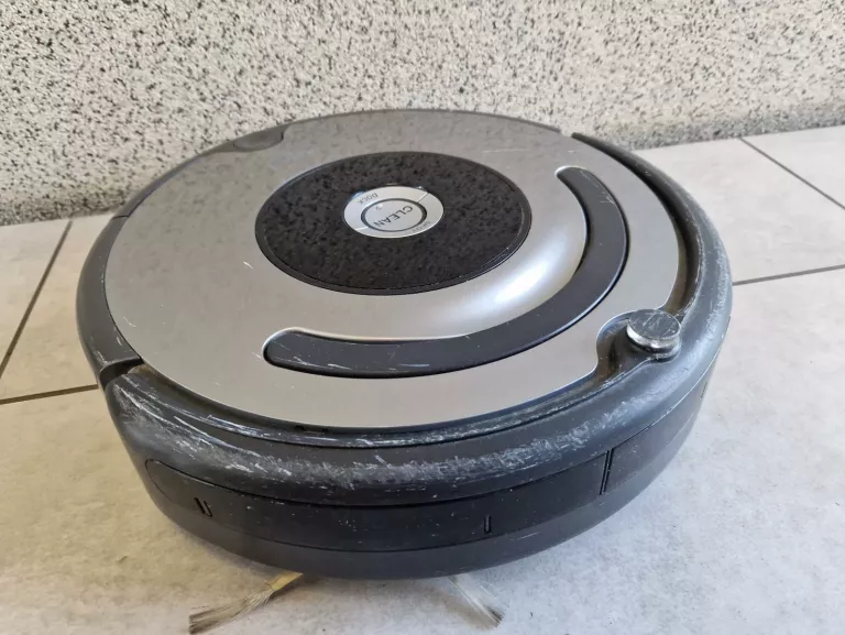 ROBOT SPRZĄTAJĄCY IROBOT ROOMBA 616 + STACJA
