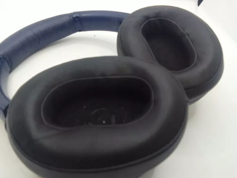 sluchawki-sony-wh-xb900n-niebieskie-kolor-dominujacy-czarny