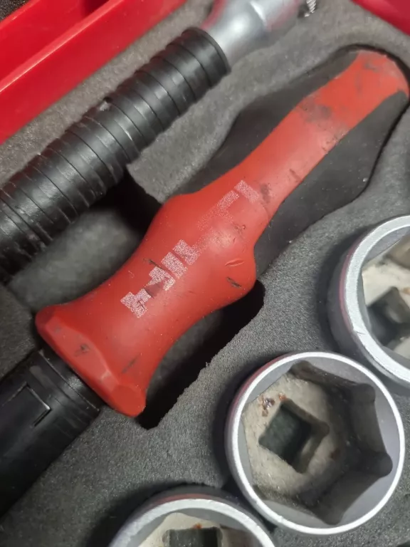 ZESTAW KLUCZY NASADOWYCH HILTI 40 ELEMENTÓW S-SWS 3/8