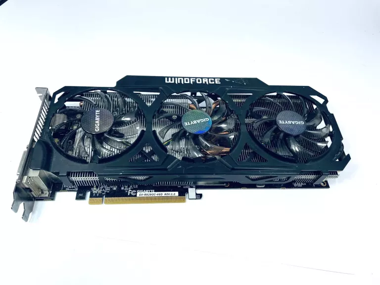 karta-graficzna-radeon-4-gb-stan-11323-2