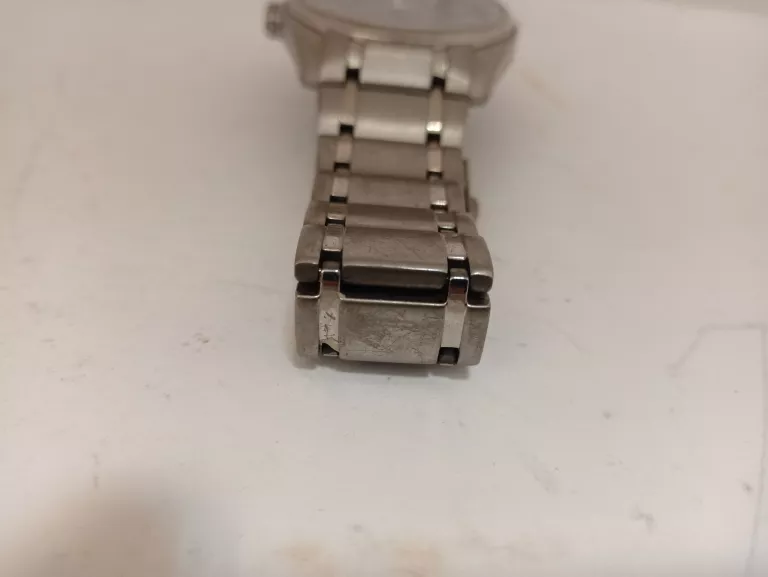 zegarek-citizen-j810-r013955-material-paska-stal