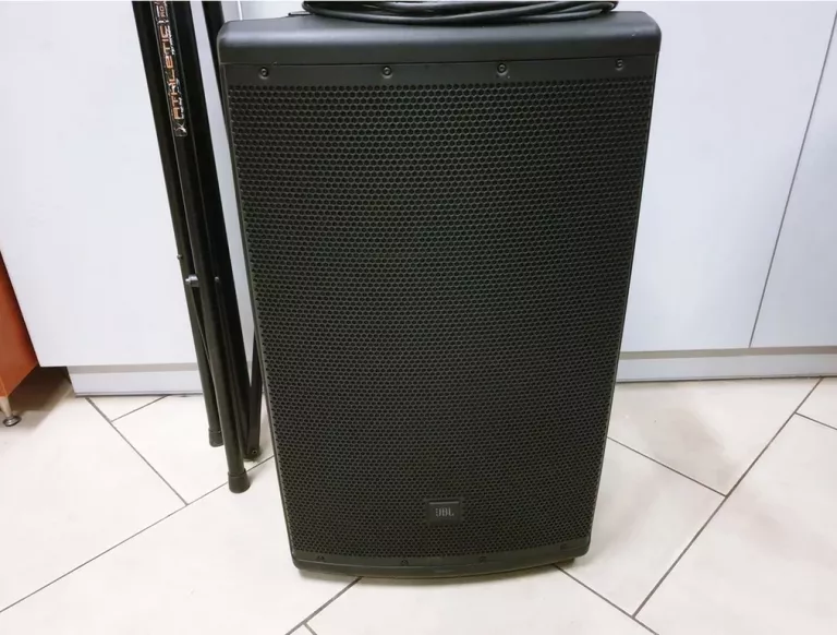 KOLUMNA ESTRADOWA AKTYWNA JBL EON 615 + STATYW