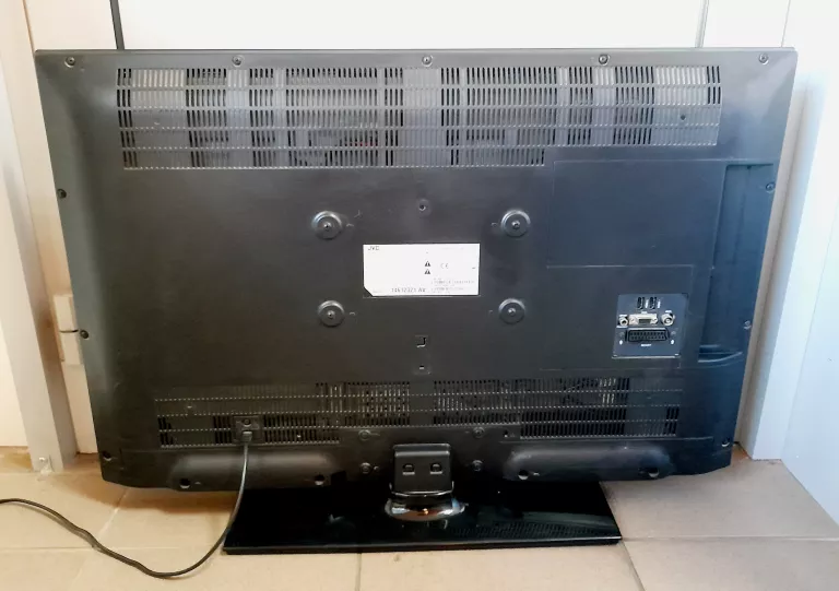 TELEWIZOR JVC LT-32HG35E 32" + PILOT
