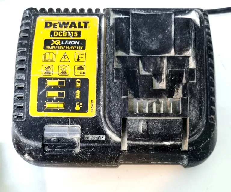 SZLIFIERKA KĄTOWA DEWALT DCG405 18V AKU 5.0AH+ 2AH Z ŁADOWARKĄ
